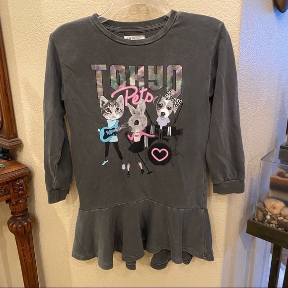 H&M Girls Animal Tokyo Pets Graphic Gray Dress Size 6-8 Yrs - Picture 1 of 7